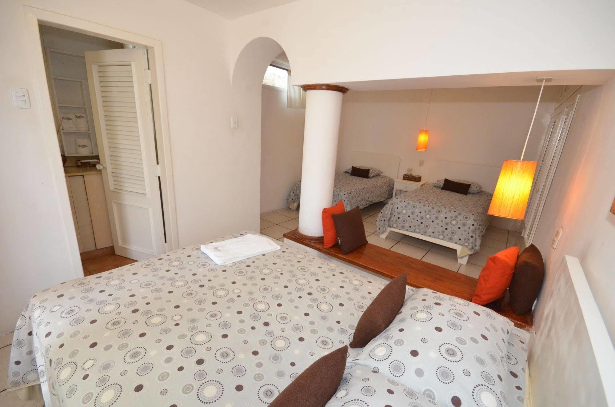 לינה וארוחת בוקר פוארטו בקריסו מורנו Casa Opuntia מראה חיצוני תמונה